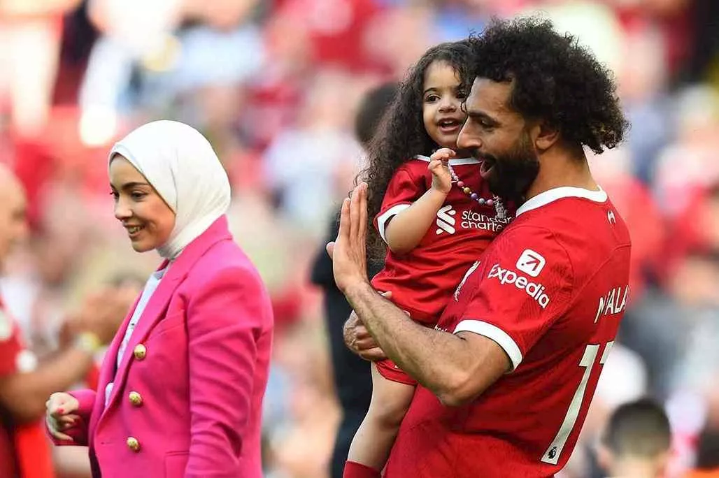 هل تؤثر حرب الخليج على انتقال محمد صلاح للسعودية؟